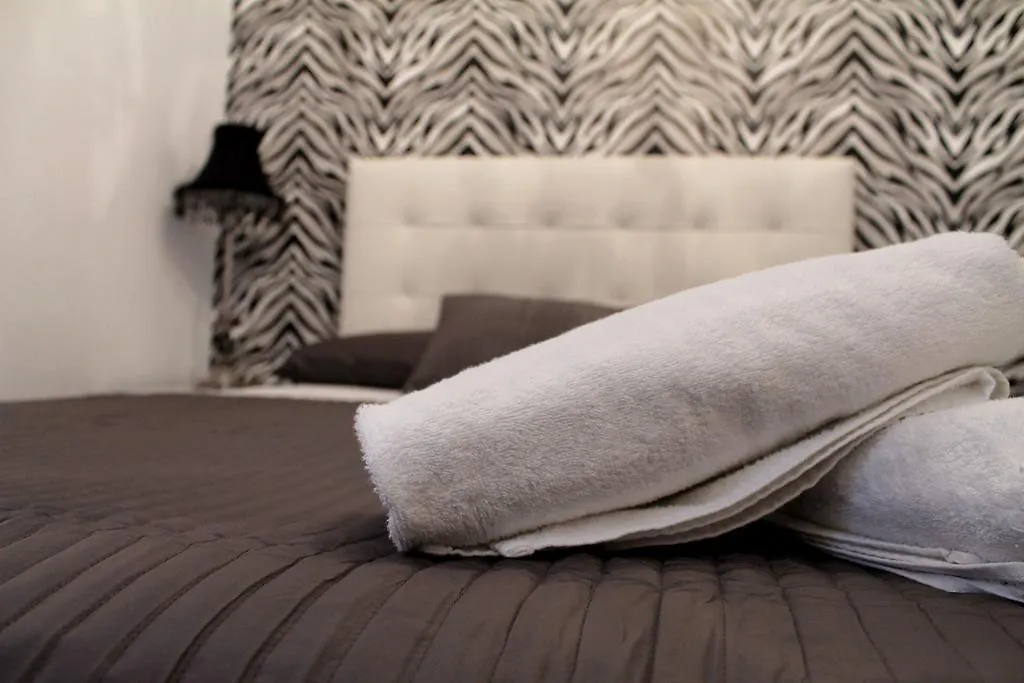 Chaplin Guest House Barcelona Испания
